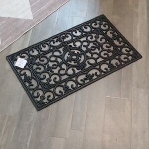Elegant Black Scrollwork Doormat